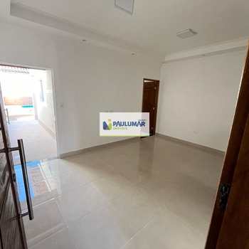 Casa em Mongaguá, bairro Balneário Itaguai