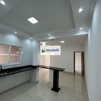 Casa em Mongaguá, bairro Balneário Itaguai