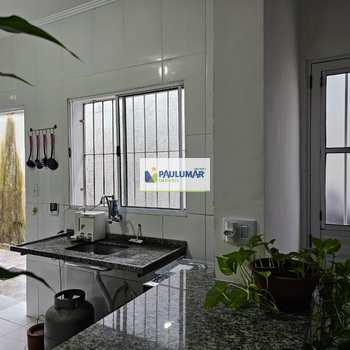 Casa em Mongaguá, bairro Agenor de Campos
