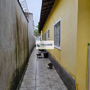 Casa em Mongaguá, bairro Agenor de Campos
