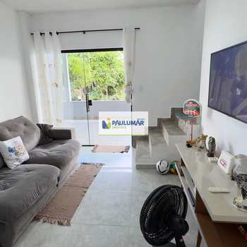Casa em Mongaguá, bairro Itaguaí