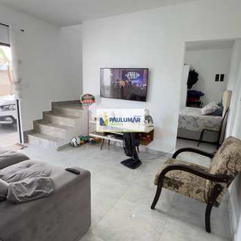 Casa em Mongaguá, bairro Itaguaí