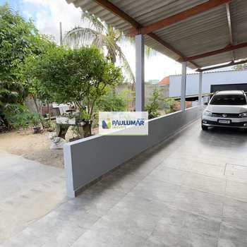 Casa em Mongaguá, bairro Itaguaí