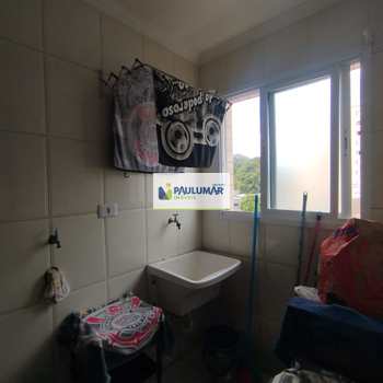 Apartamento em Mongaguá, bairro Centro
