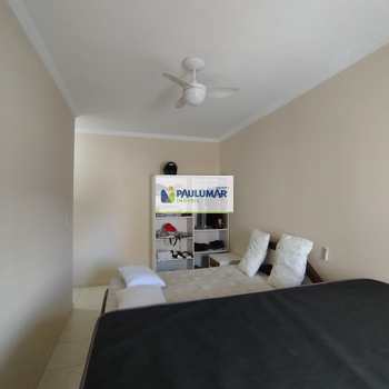 Apartamento em Mongaguá, bairro Centro