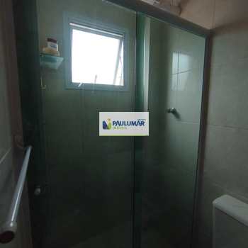 Apartamento em Mongaguá, bairro Centro
