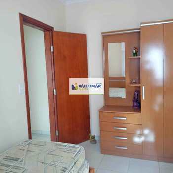 Apartamento em Mongaguá, bairro Centro