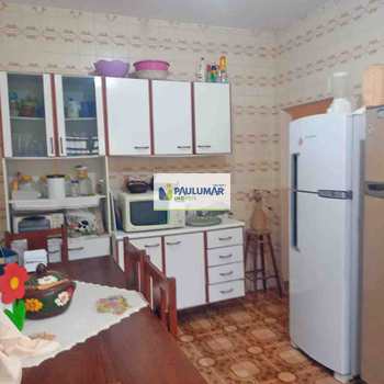 Casa em Praia Grande, bairro Solemar
