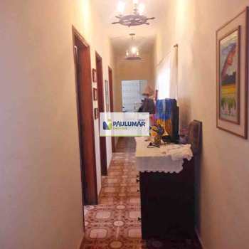 Casa em Praia Grande, bairro Solemar