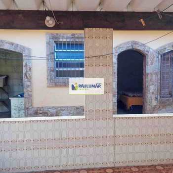 Casa em Praia Grande, bairro Solemar