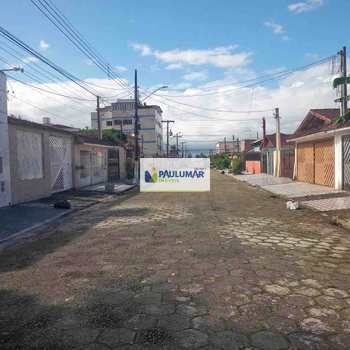 Casa em Praia Grande, bairro Solemar