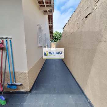 Casa em Praia Grande, bairro Solemar