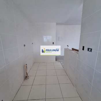 Apartamento em Mongaguá, bairro Centro