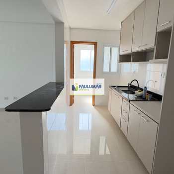 Apartamento em Mongaguá, bairro Jardim Aguapeu