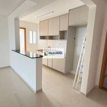 Apartamento em Mongaguá, bairro Jardim Aguapeu