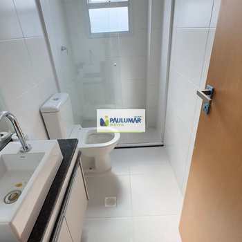 Apartamento em Mongaguá, bairro Jardim Aguapeu