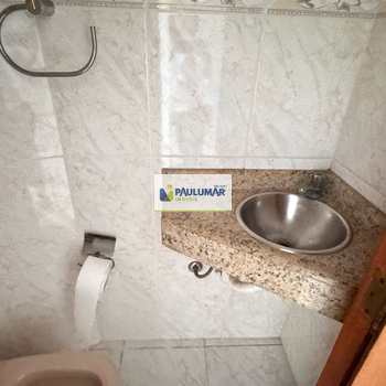 Apartamento em Mongaguá, bairro Centro
