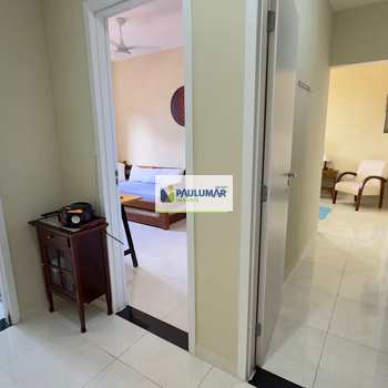 Apartamento em Mongaguá, bairro Centro