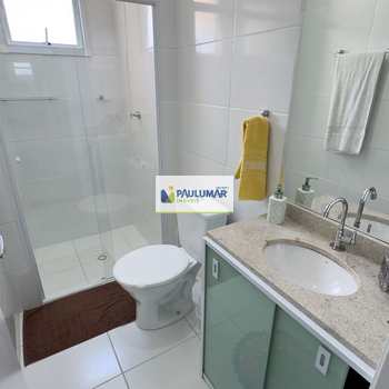 Apartamento em Mongaguá, bairro Centro