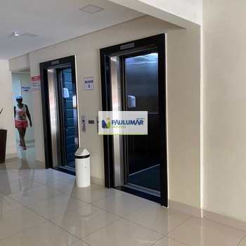 Apartamento em Mongaguá, bairro Centro