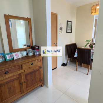 Apartamento em Mongaguá, bairro Centro