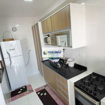 Apartamento em Mongaguá, bairro Centro