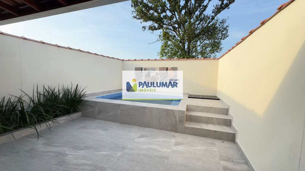 Casa em Mongaguá, no bairro Vila Seabra