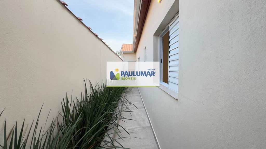 Casa em Mongaguá, no bairro Vila Seabra