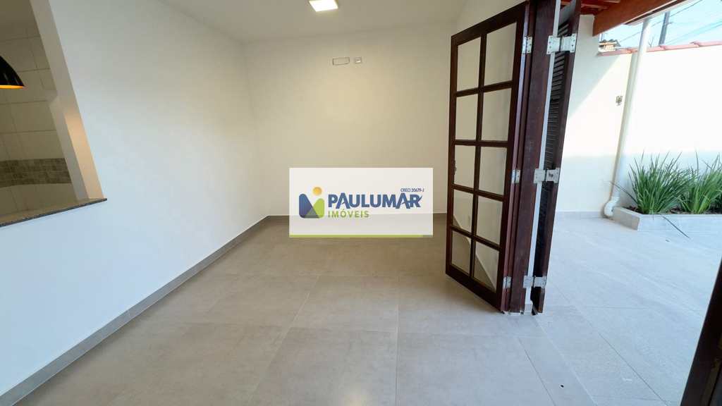 Casa em Mongaguá, no bairro Vila Seabra