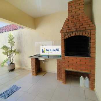 Casa em Praia Grande, bairro Solemar