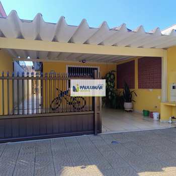 Casa em Praia Grande, bairro Solemar