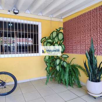 Casa em Praia Grande, bairro Solemar