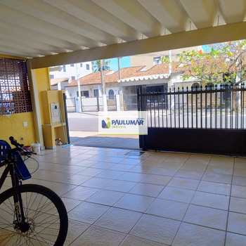 Casa em Praia Grande, bairro Solemar
