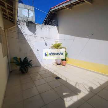 Casa em Praia Grande, bairro Solemar