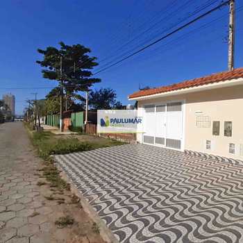 Casa em Mongaguá, bairro Vera Cruz