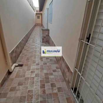 Casa em Mongaguá, bairro Vera Cruz
