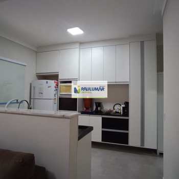 Casa em Mongaguá, bairro Jardim Aguapeu