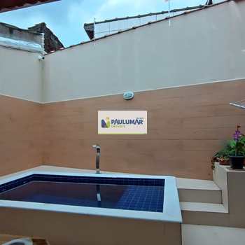 Casa em Mongaguá, bairro Jardim Aguapeu
