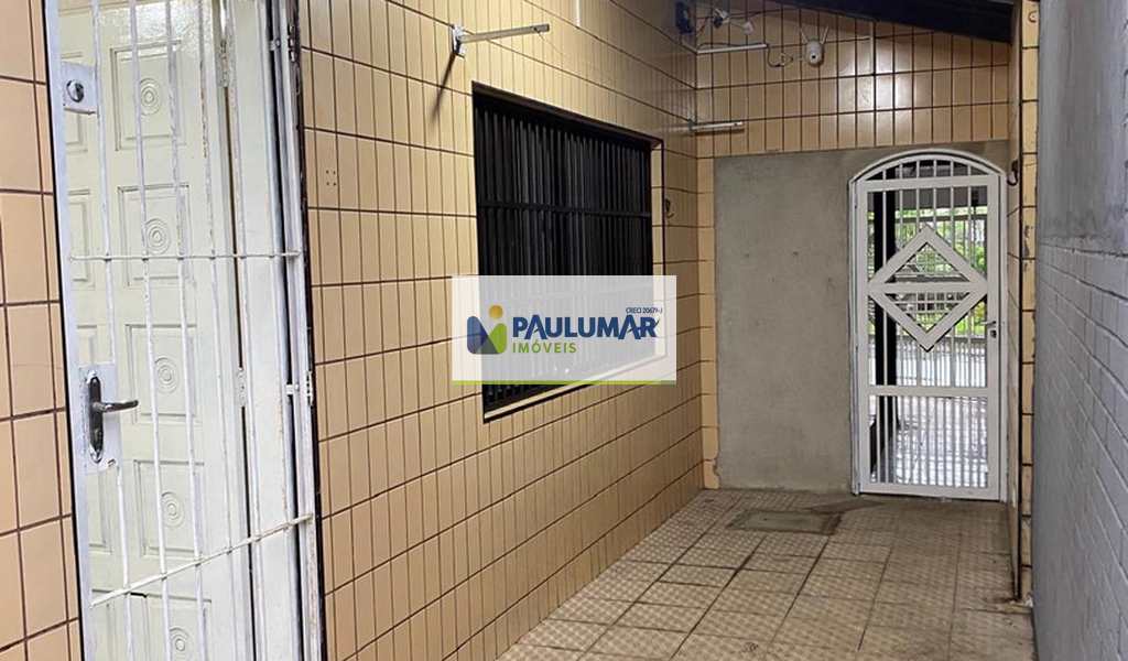 Casa de Condomínio em Mongaguá, bairro Balneário Palmeiras