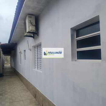 Casa em Mongaguá, bairro Vera Cruz