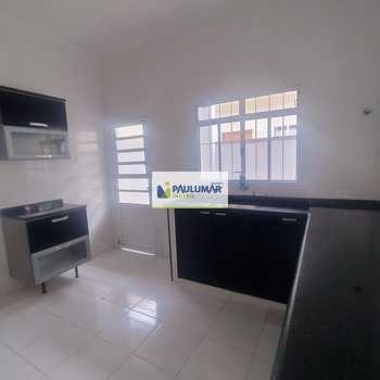 Casa em Mongaguá, bairro Vera Cruz
