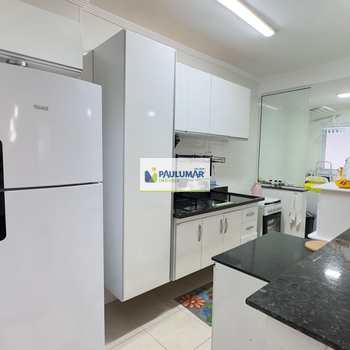 Apartamento em Mongaguá, bairro Centro