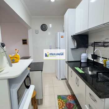 Apartamento em Mongaguá, bairro Centro