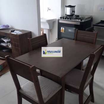 Apartamento em Peruíbe, bairro Centro