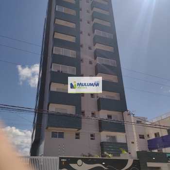 Apartamento em Peruíbe, bairro Centro