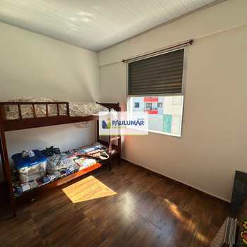 Apartamento em Mongaguá, bairro Centro