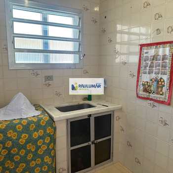 Apartamento em Mongaguá, bairro Centro