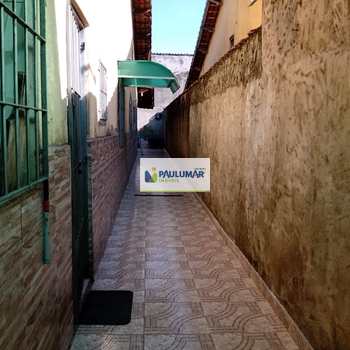 Casa em Mongaguá, bairro Chácara Itaguai