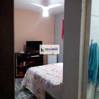 Casa em Mongaguá, bairro Chácara Itaguai