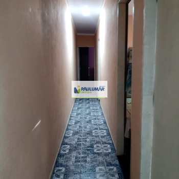 Casa em Mongaguá, bairro Chácara Itaguai